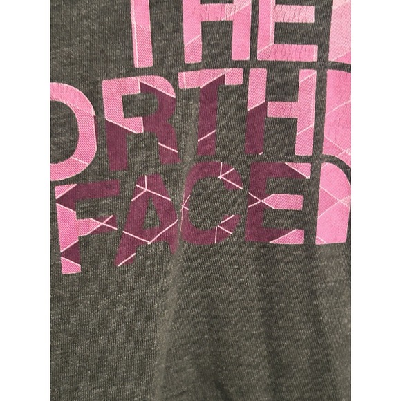 The North Face Classic Fit Women's XL V neck T-Shirt Pink Logo Extra Large‎ - Picture 2 of 6